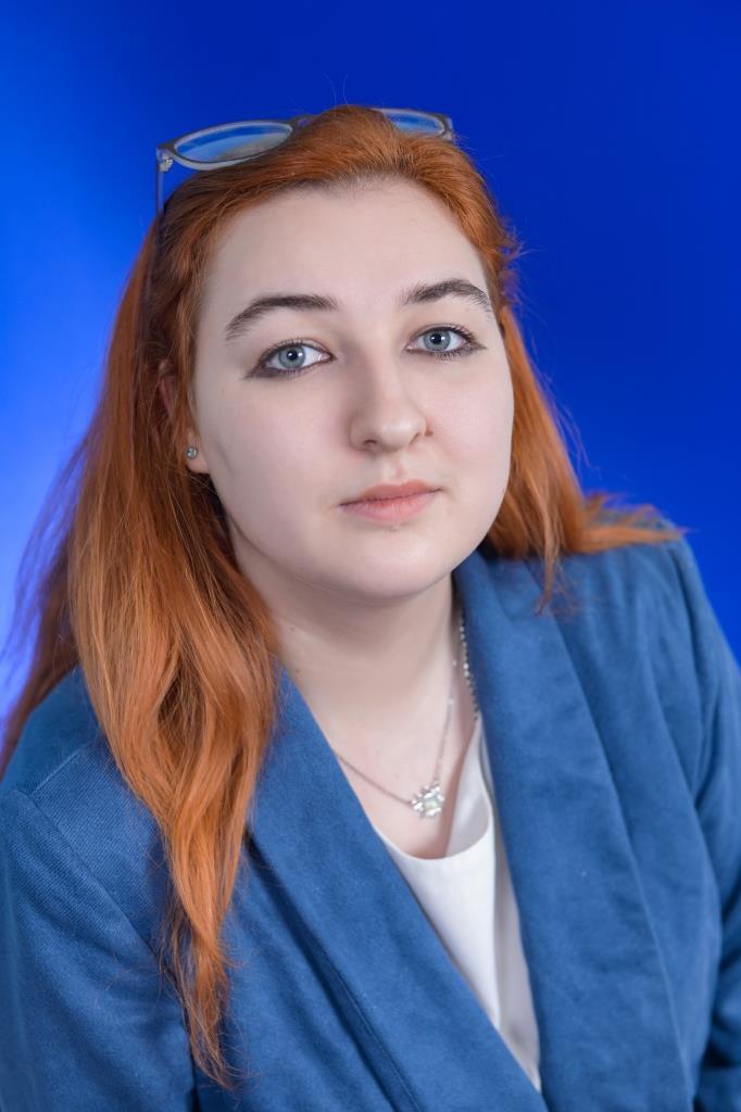Коряковцева Юлия Дмитриевна.